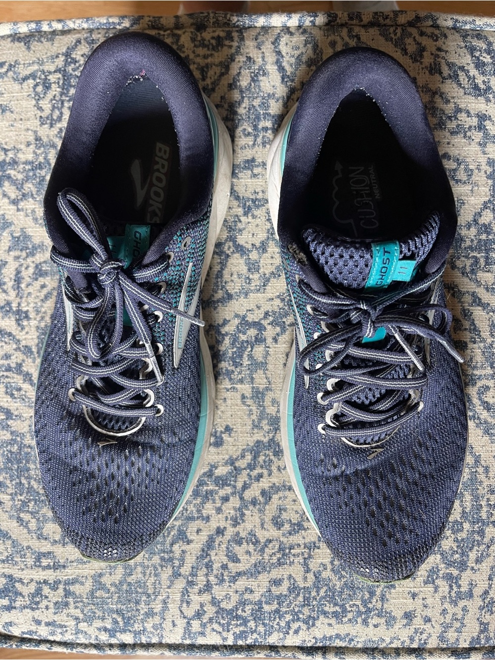 Brooks Women’s size 11 Navy and Teal Running Shoes - Ghost 11